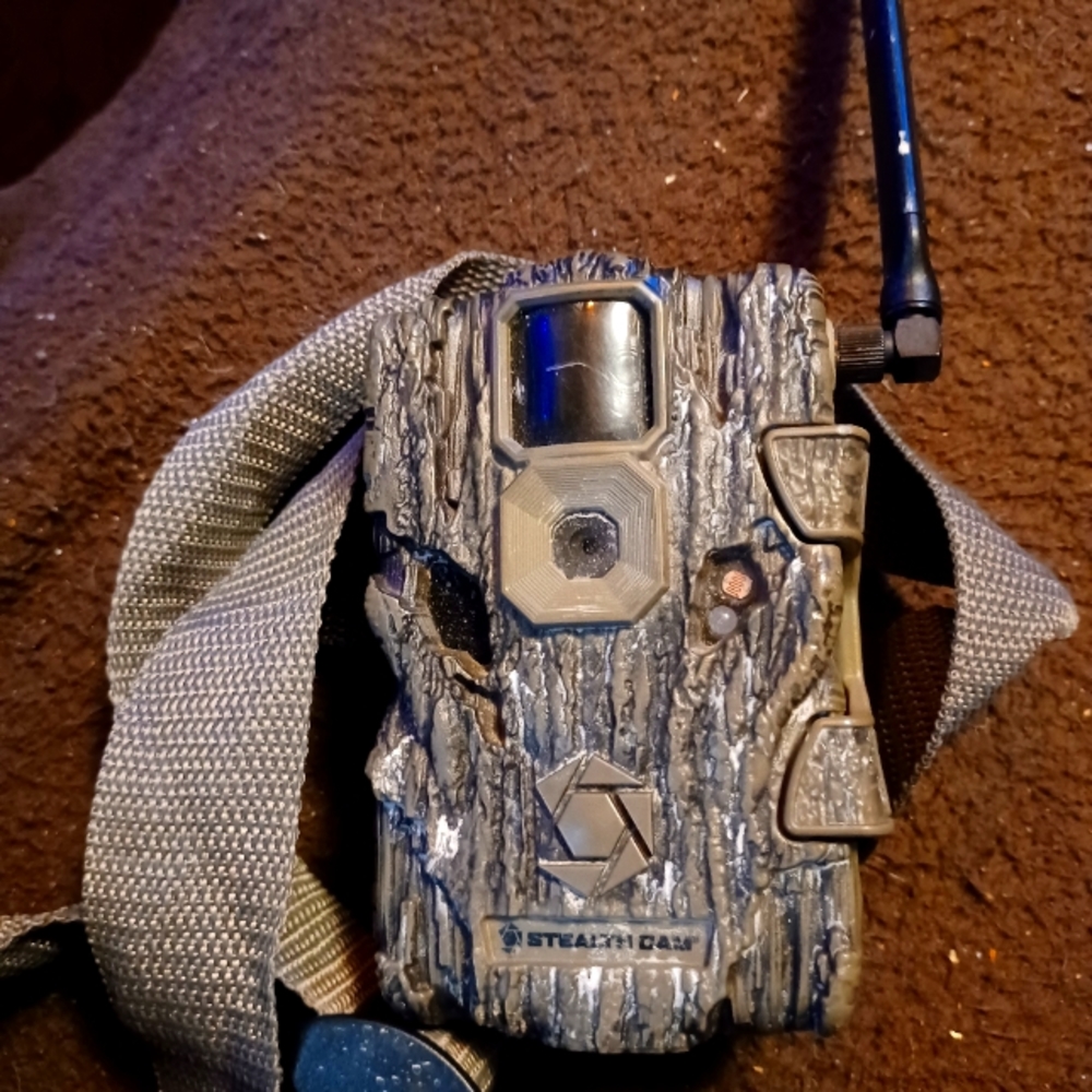 GSM Stealth Cam Fusion X Wireless Trail Camera
